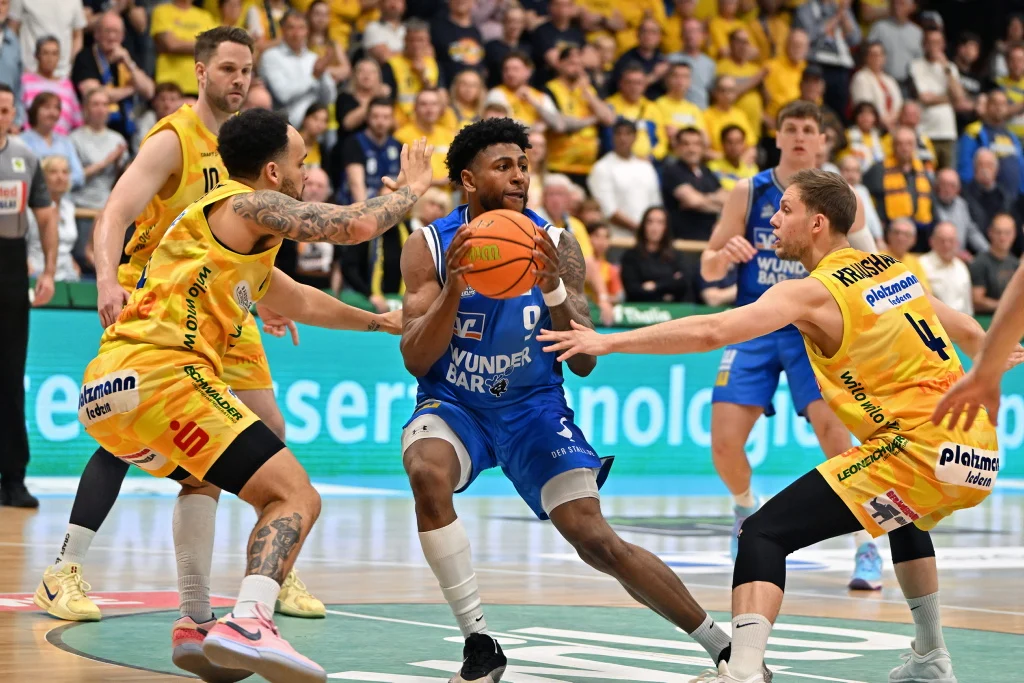 Foto : Michael Scheuermann ( Honorarpflichtig )
2. Basketball Bundesliga Pro A Saison 2025/2026
Phönix Hagen - HARKO Merlins Grailsheim 90 : 93
Ischelandhalle Hagen 25.04.2026