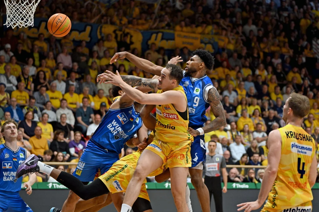 Foto : Michael Scheuermann ( Honorarpflichtig )
2. Basketball Bundesliga Pro A Saison 2025/2026
Phönix Hagen - HARKO Merlins Grailsheim 90 : 93
Ischelandhalle Hagen 25.04.2026