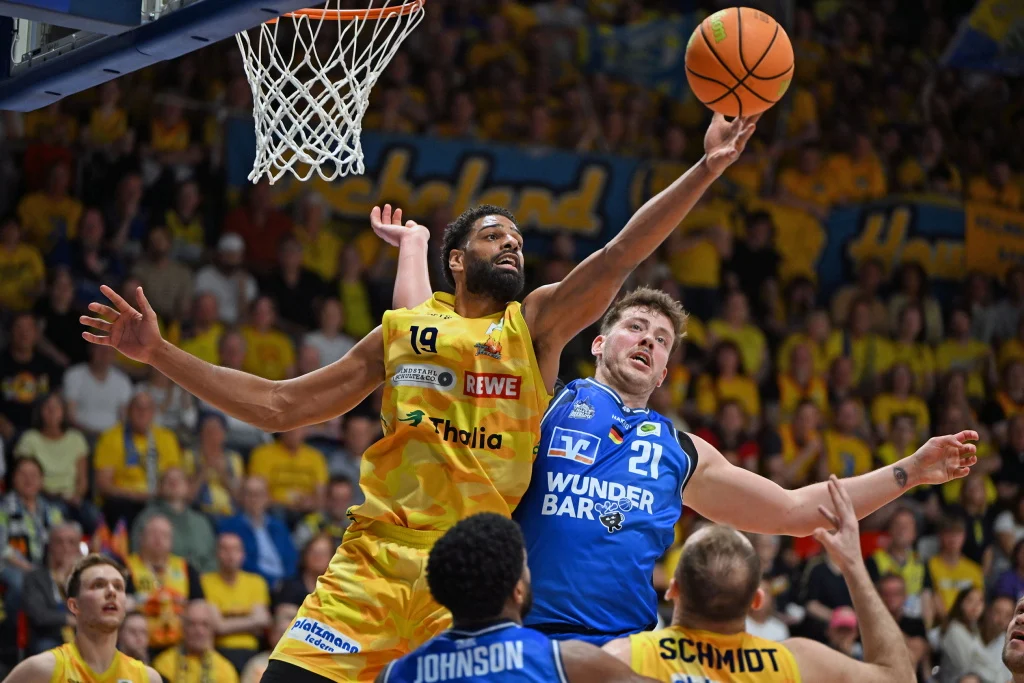 Foto : Michael Scheuermann ( Honorarpflichtig )
2. Basketball Bundesliga Pro A Saison 2025/2026
Phönix Hagen - HARKO Merlins Grailsheim 90 : 93
Ischelandhalle Hagen 25.04.2026