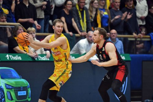 Basketball : Phönix Hagen - Bayer Giants Leverkusen